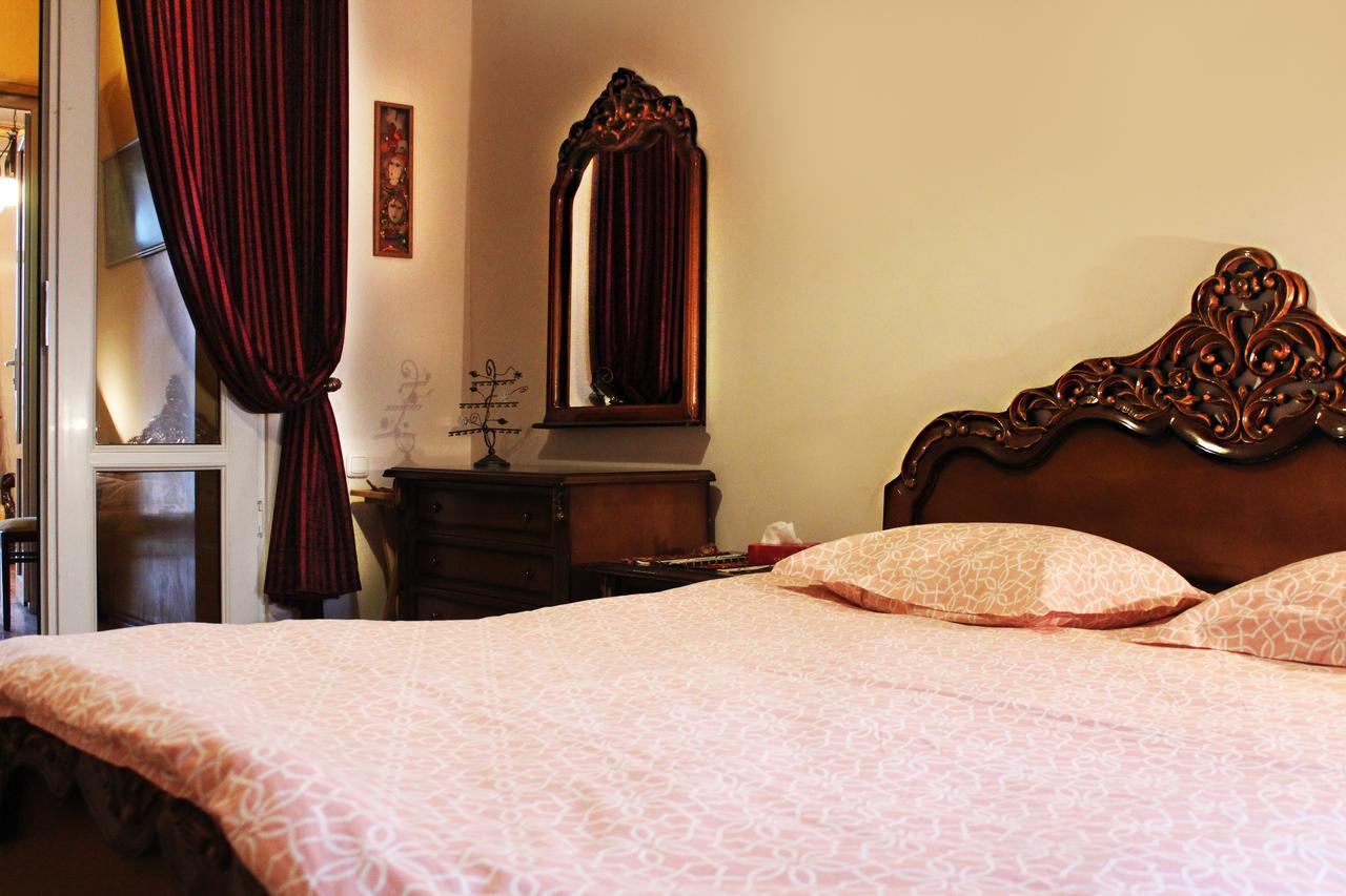 Vivid 2 Bedroom Apt. เยเรวาน ภายนอก รูปภาพ